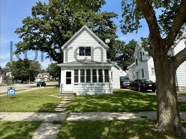 810 3rd Avenue Northwest
